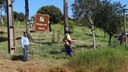 Deco acompanha limpeza e roçagem de parque no Jardim Trabalhista