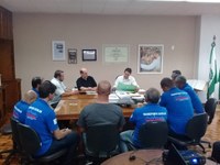 Motoristas do transporte municipal de Apucarana se reúnem com prefeito e presidente da Câmara