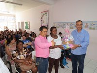 Parceria entre Executivo e Legislativo com empresa Mili garante entrega de kits natalidade a gestantes
