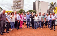 Prefeitura entrega 08 novos veículos