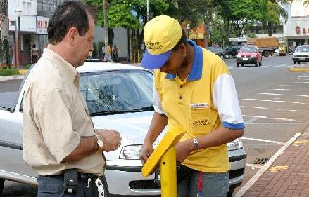 Vereador quer estacionamento gratuito para idosos
