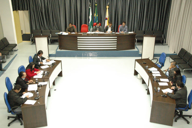 Vereadores de Apucarana aprovam Orçamento de 2012 sem emendas